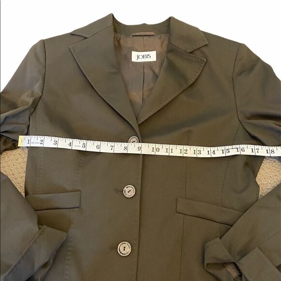JOBIS Brown Tailored Short Fitted 3 Button Blazer - Picture 8 of 8